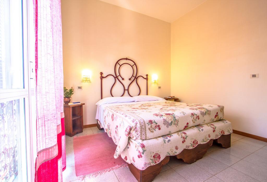 Villa Fedora Lizzano In Belvedere Δωμάτιο φωτογραφία